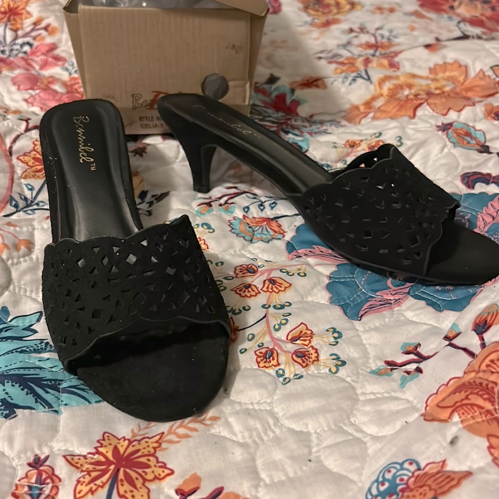Bonnie love Black Kitten Heels